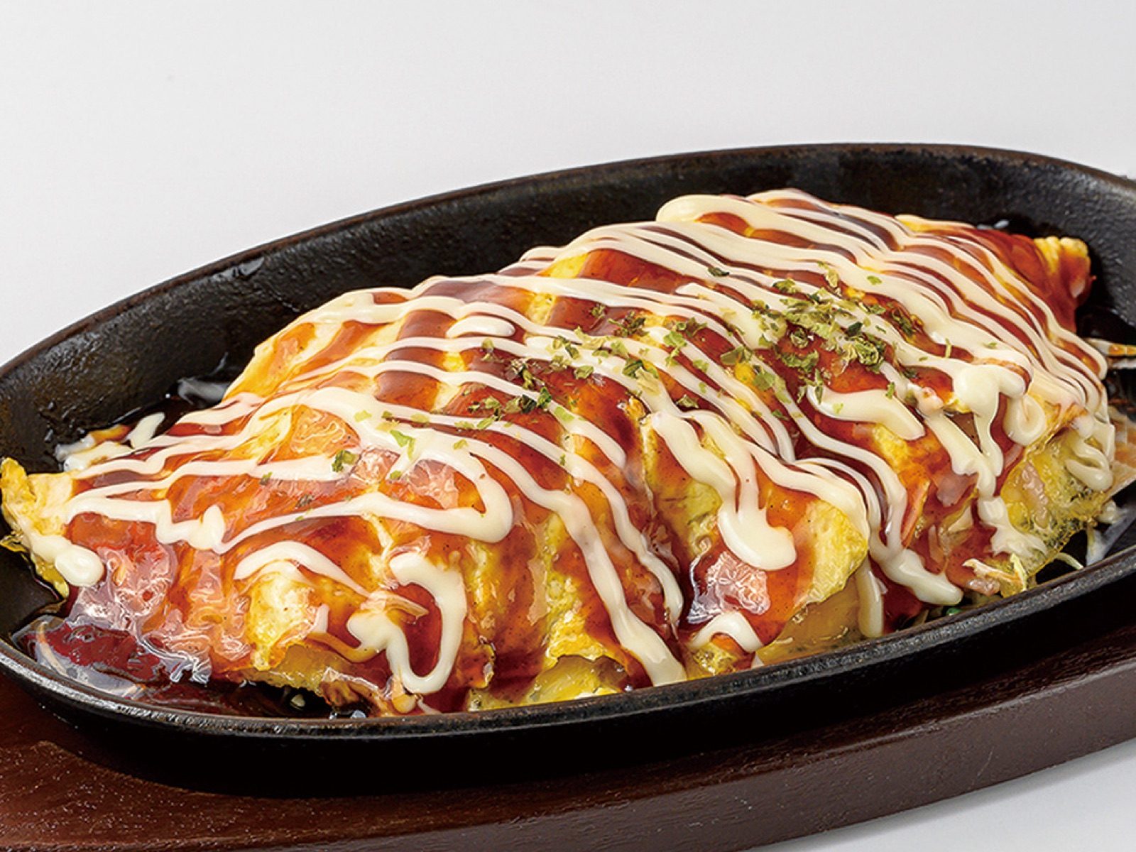 Tonpeiyaki — sertés-tojás omlett szósszal és bonito pehellyel
